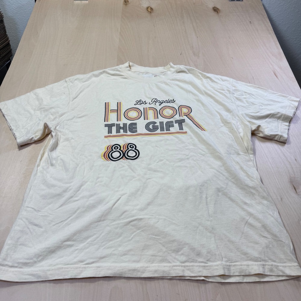 Honor The Gift Los Angeles 88 Graphic‎ T-Shirt Mens Large Cream Distressed HTG
